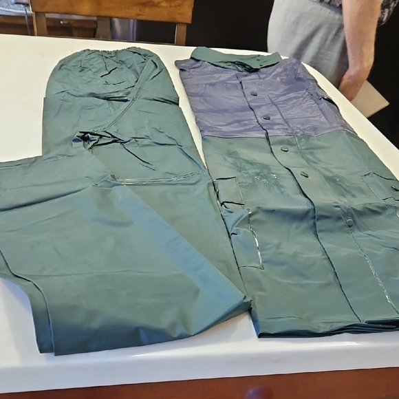 Mens Green and Purple Rain Suit - Picture 1 of 2